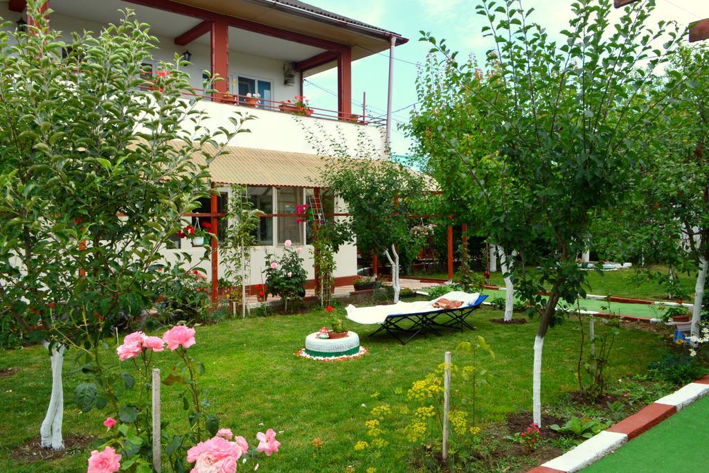 Hotel Casa Gia à Costinesti Extérieur photo