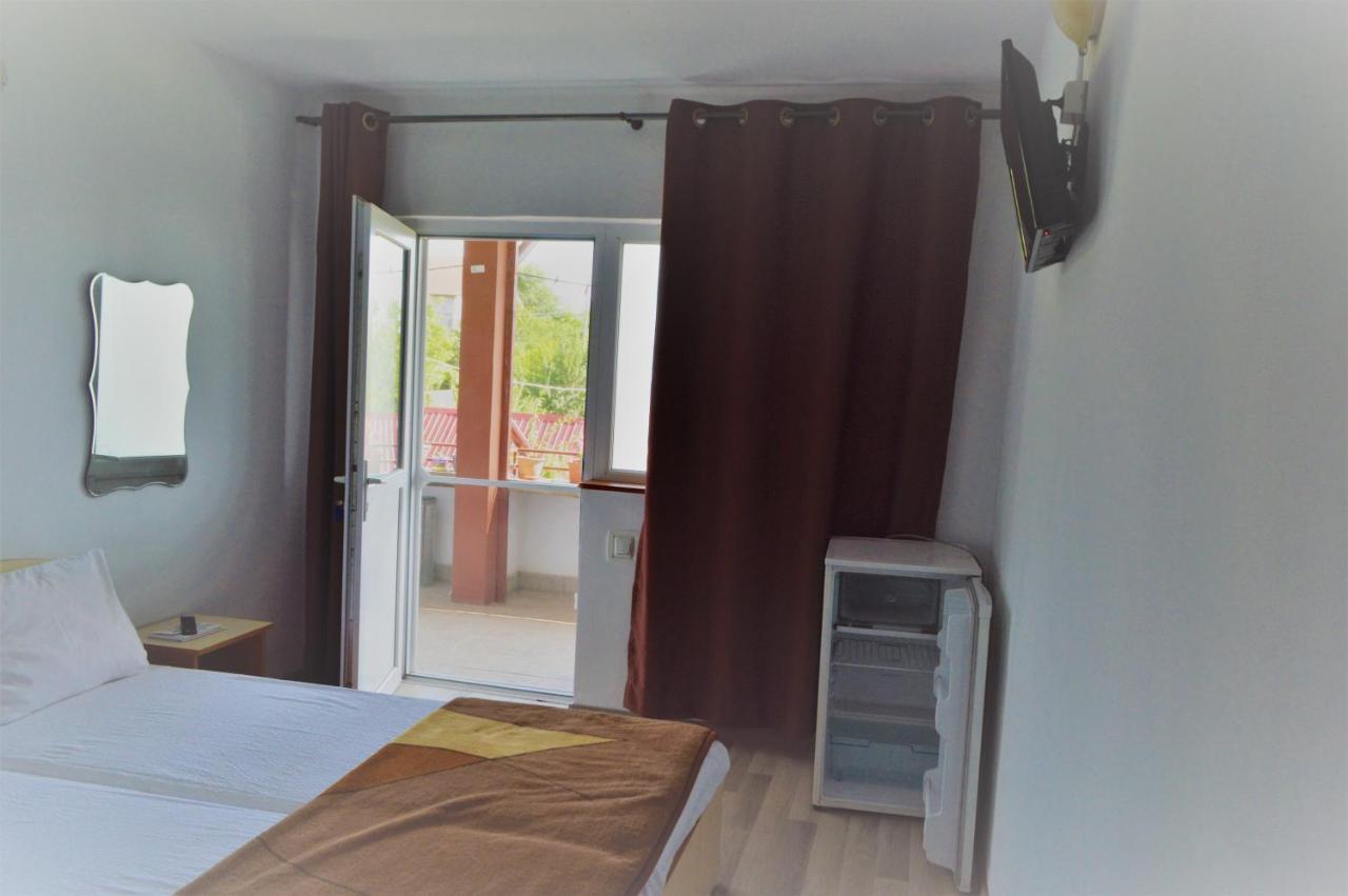 Hotel Casa Gia à Costinesti Extérieur photo