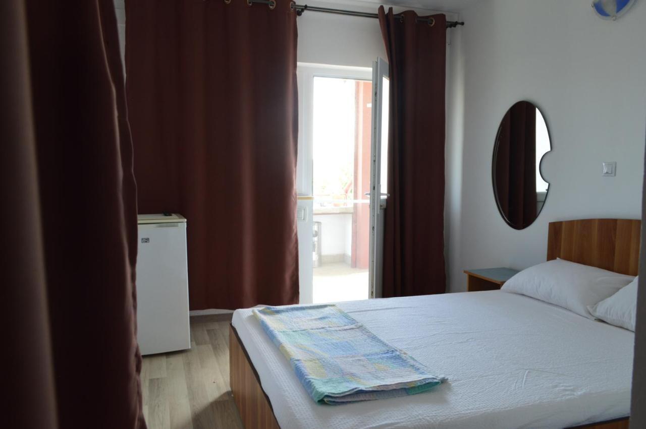 Hotel Casa Gia à Costinesti Extérieur photo